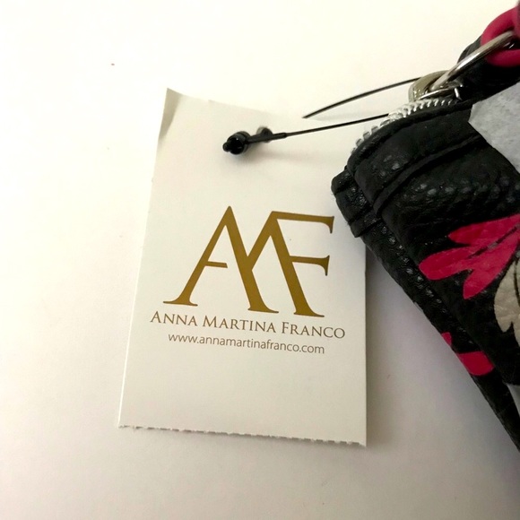 🎉HP🎉🆕🌹NWT 2pc Cosmetic Case Set - Picture 8 of 8